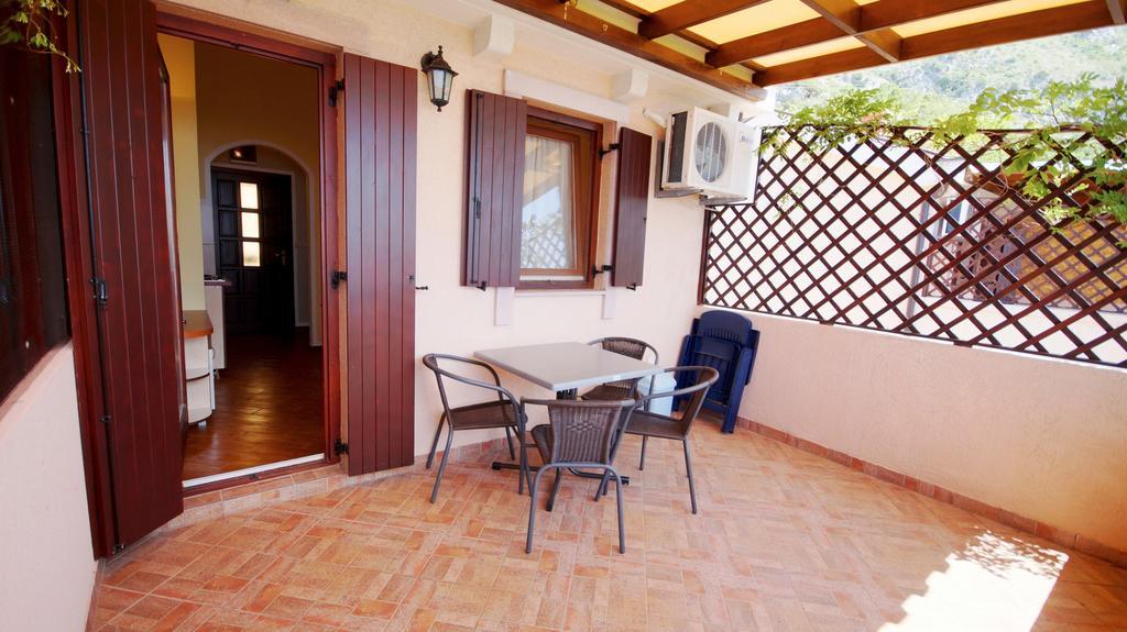 Apartmani Zona Sveti Stefan Esterno foto