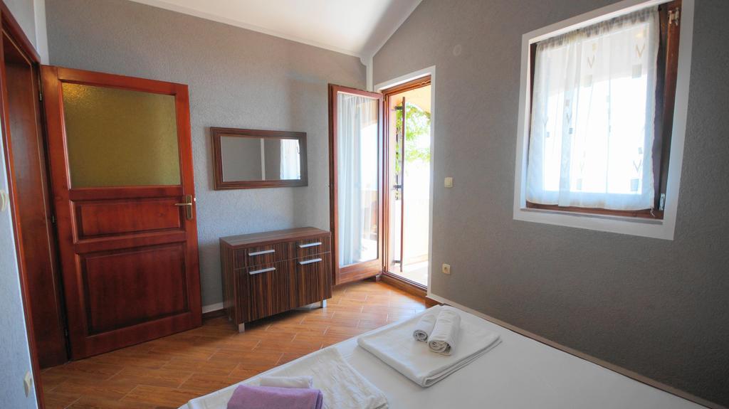 Apartmani Zona Sveti Stefan Esterno foto